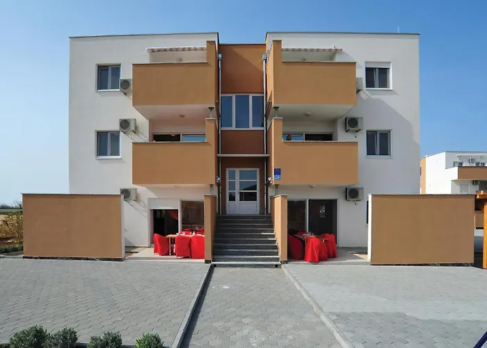 Lovely In With Wifi Апартаменты