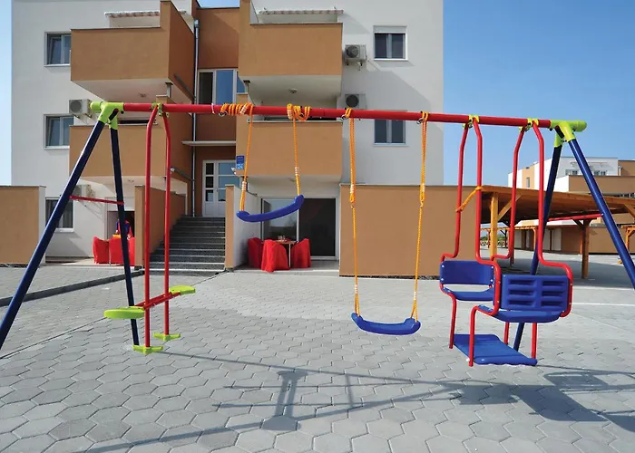 Апартаменты Lovely In With Wifi *