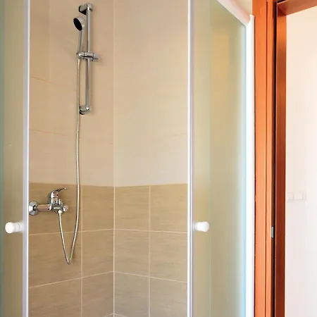 Amazing In With Swimming Pool Appartement Nin